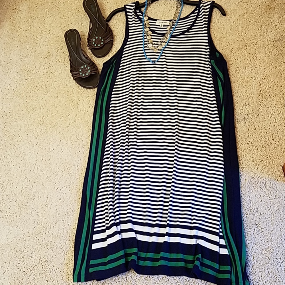 Max Studio casual dress. Small.